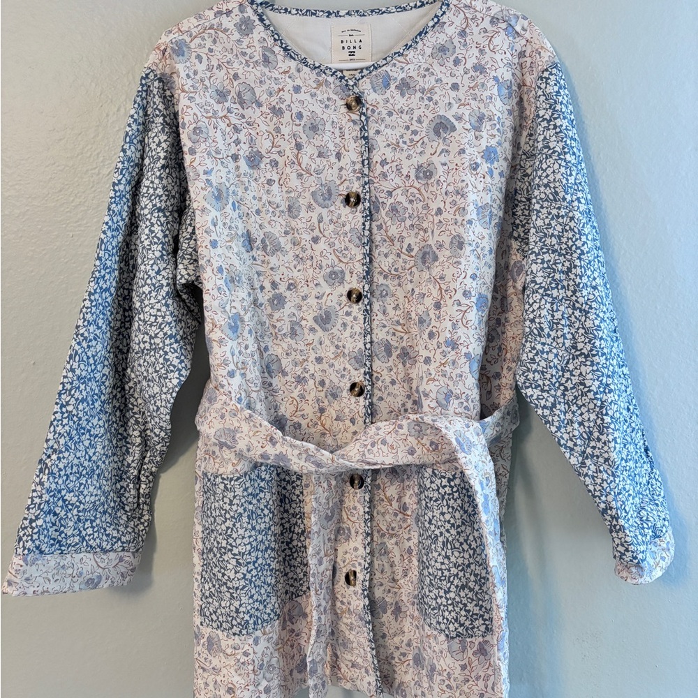 Billabong Blue and White Quilted Floral Jacket